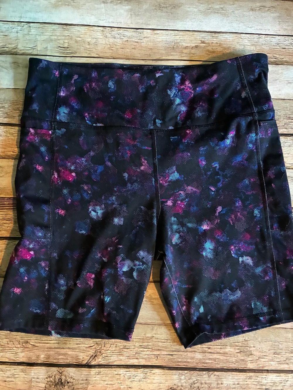 Women’s Athletic Works Bike Shorts bundle with pockets purple black floral Large - Picture 3 of 4
